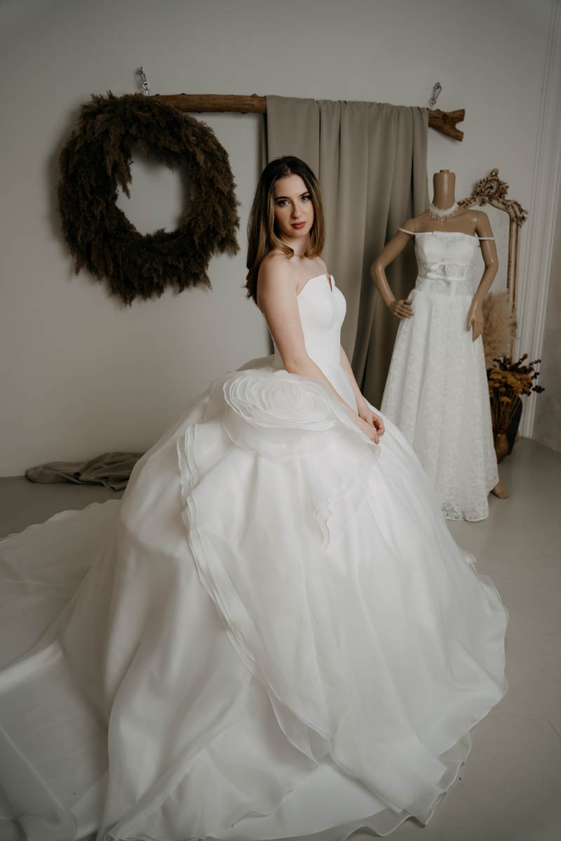 Léna ruha